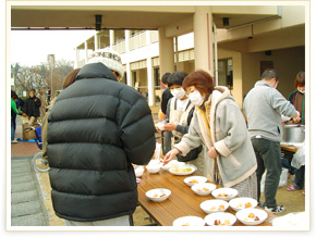 餅つき大会の様子